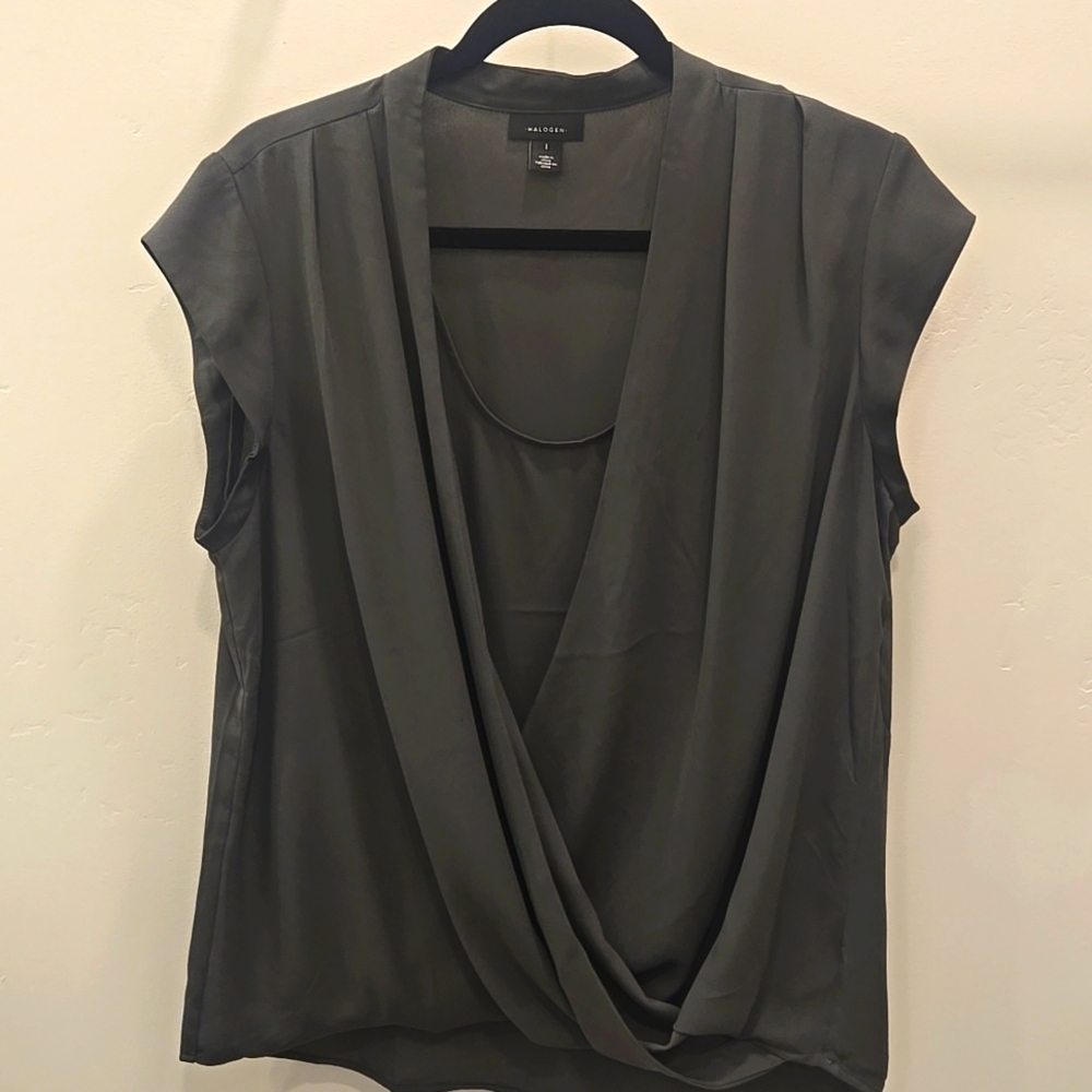Halogen cap sleeve wrap around bluse L